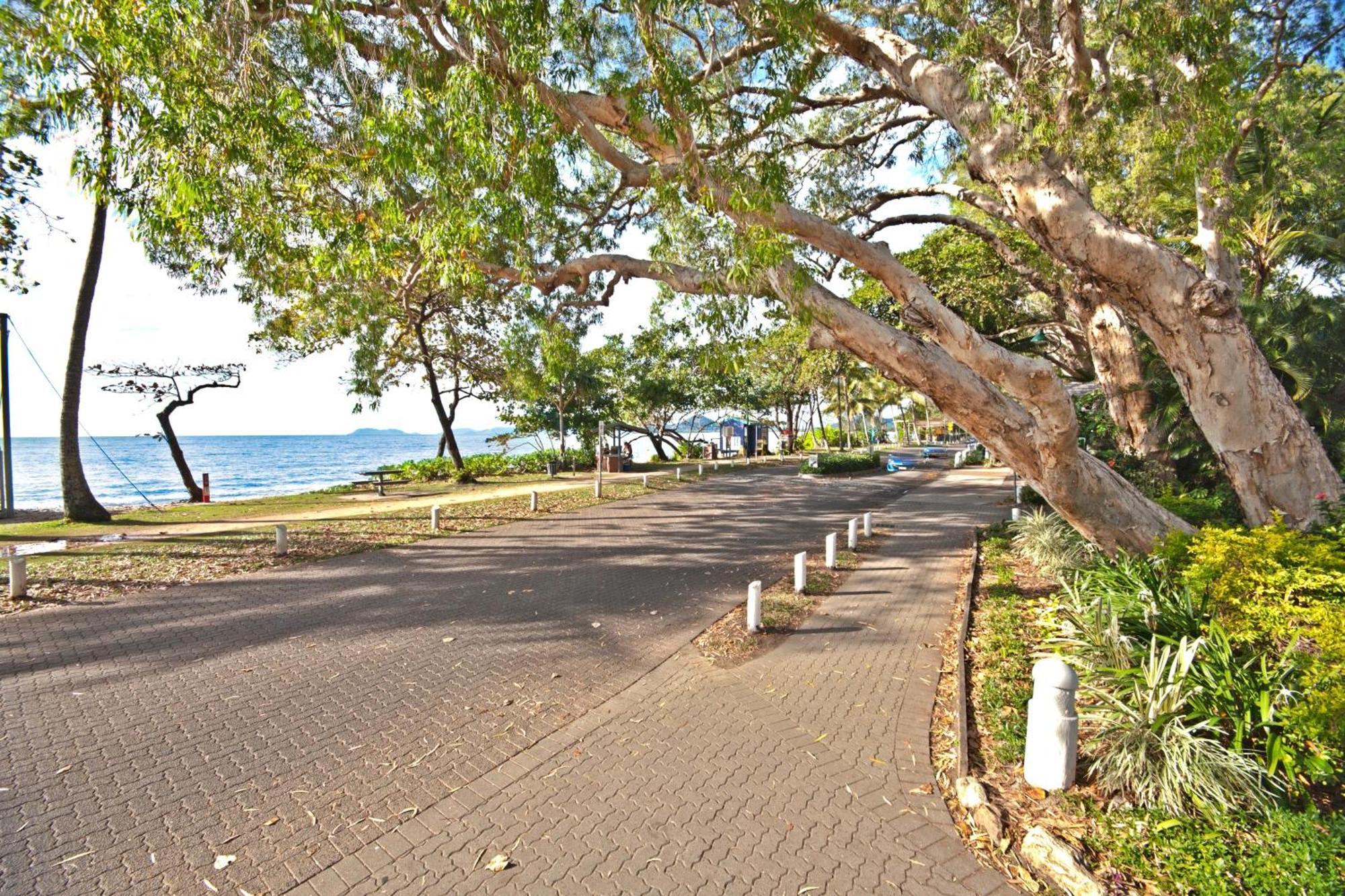 Marlin Waters Beachfront Apartments Palm Cove Luaran gambar